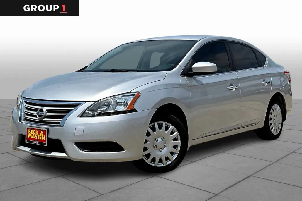 2015 Nissan Sentra SV photo 1