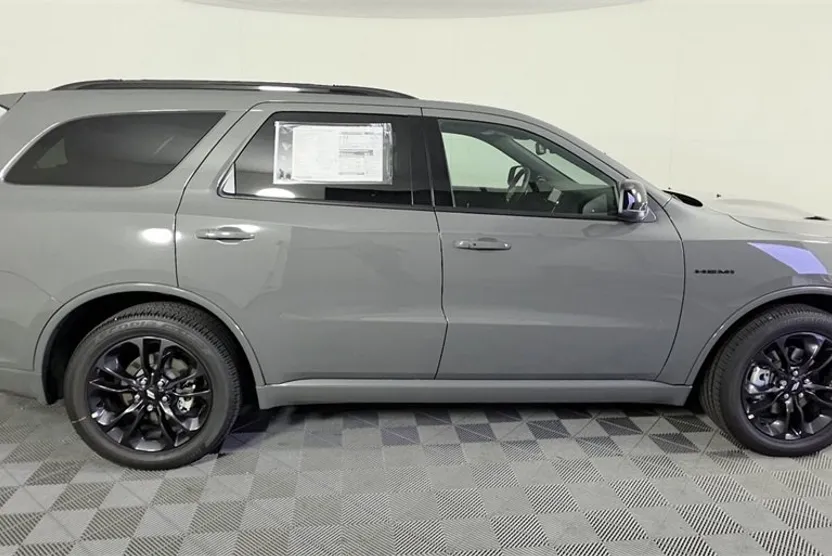 2025 Dodge Durango R/T photo 1