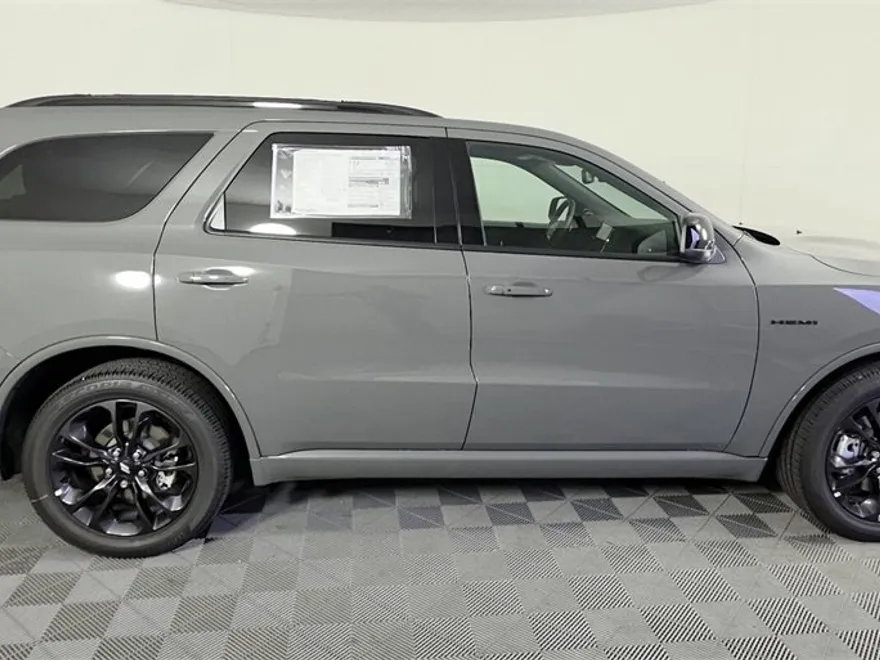 2025 Dodge Durango R/T photo 1