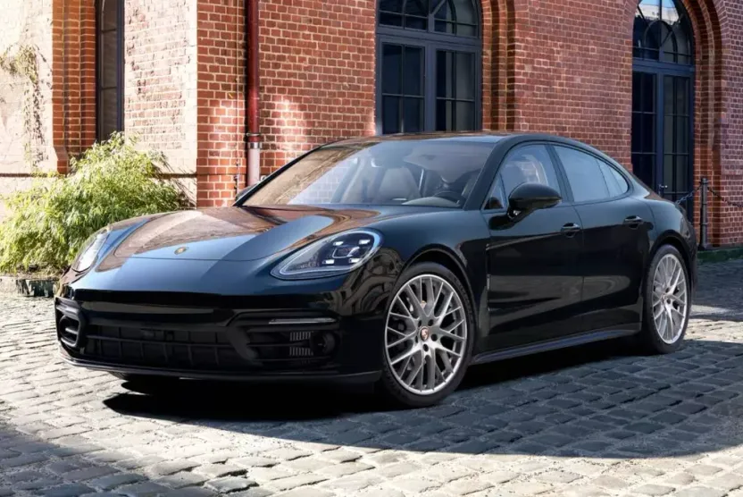 2022 Porsche Panamera 4 photo 1