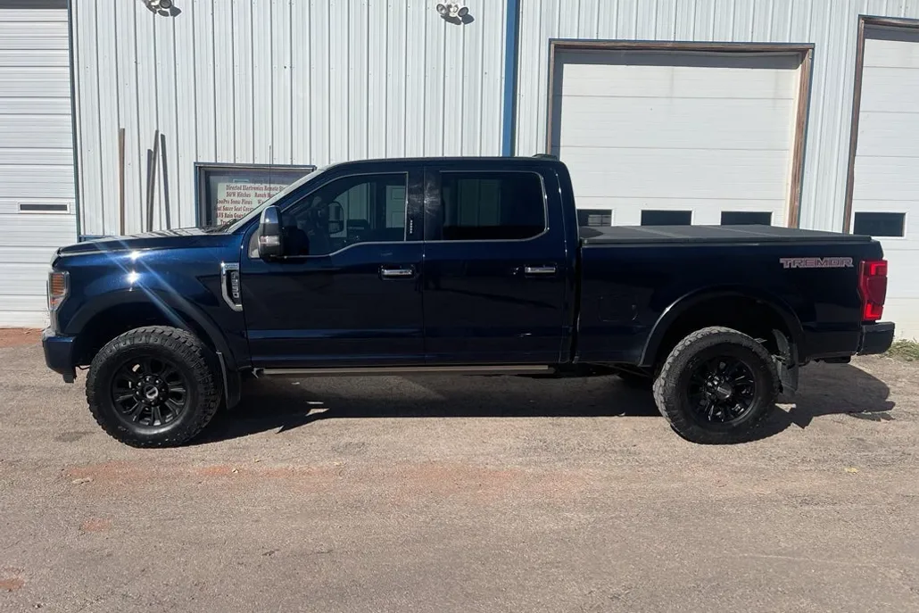2021 Ford F-250 Platinum photo 1