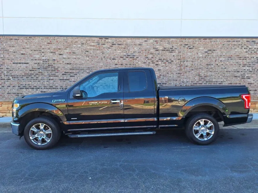 2016 Ford F-150 XLT photo 1