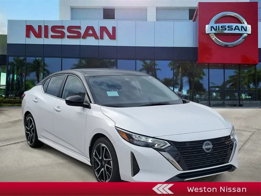 2025 Nissan Sentra SR photo 1