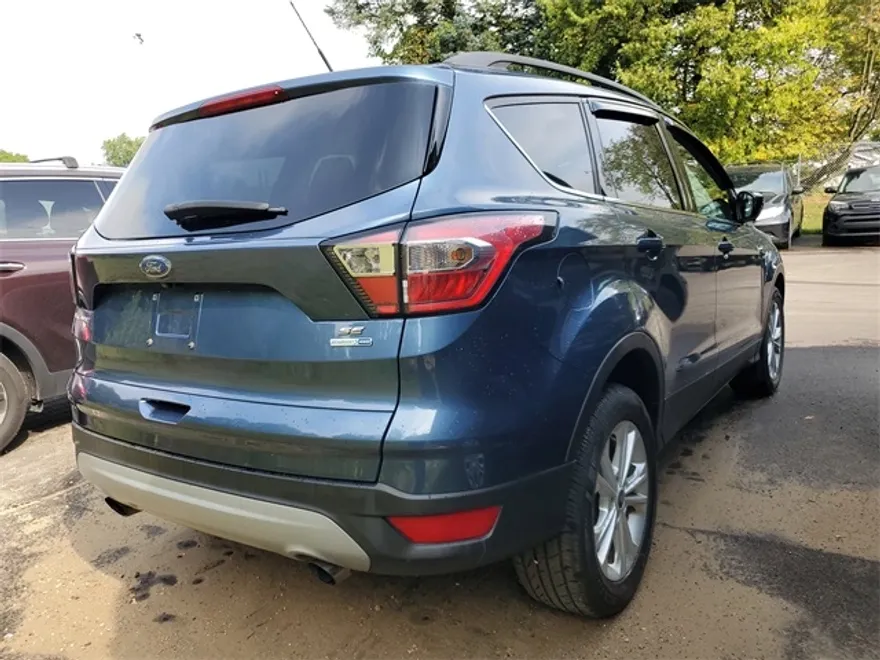2018 Ford Escape SE photo 1