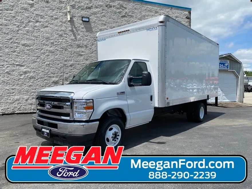 2026 Ford E-350 Base photo 1