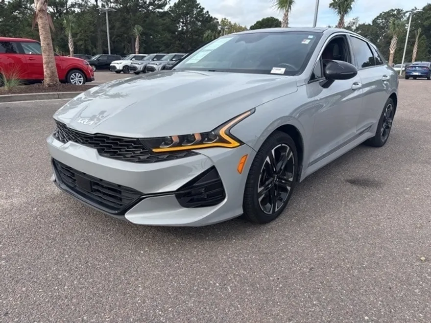 2022 Kia K5 GT-Line photo 1