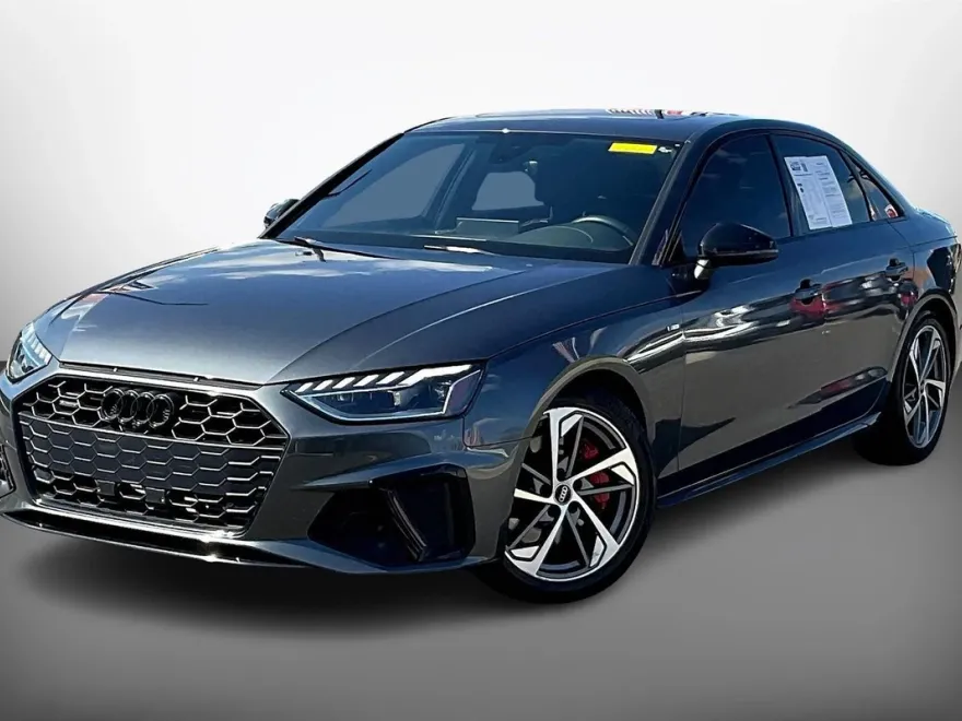 2022 Audi A4 Premium Plus 45 TFSI S line Quattro photo 1