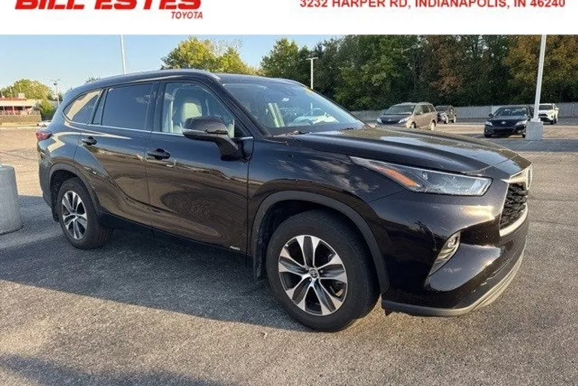 2022 Toyota Highlander XLE photo 1
