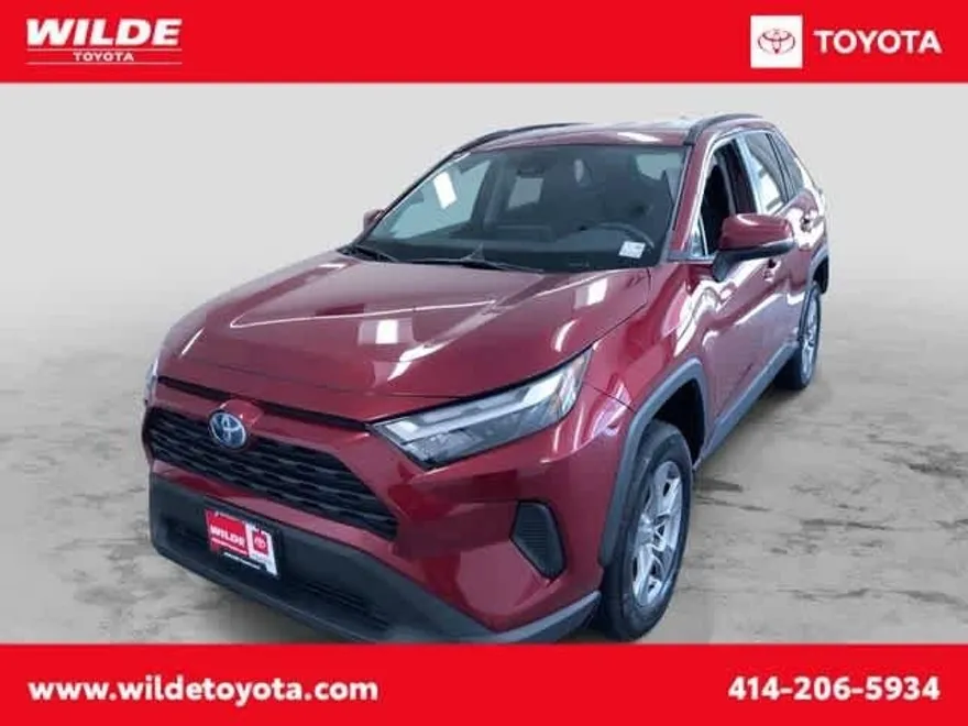 2024 Toyota RAV4 Hybrid XLE photo 1