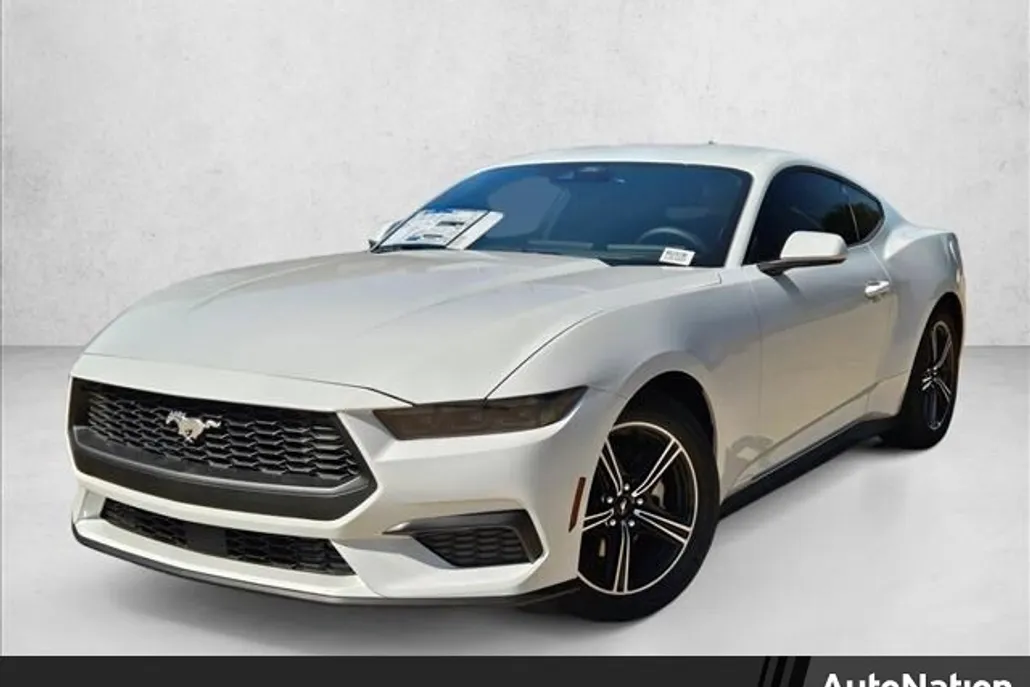 2025 Ford Mustang EcoBoost photo 1