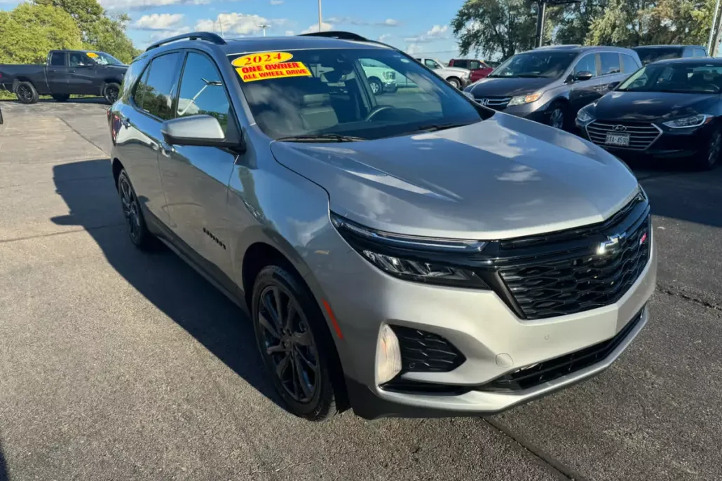 2024 Chevrolet Equinox RS photo 1
