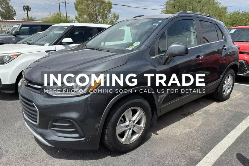 2017 Chevrolet Trax LT photo 1