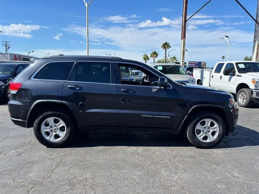 2015 Jeep Grand Cherokee Laredo photo 1
