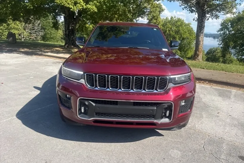 2021 Jeep Grand Cherokee Overland photo 1