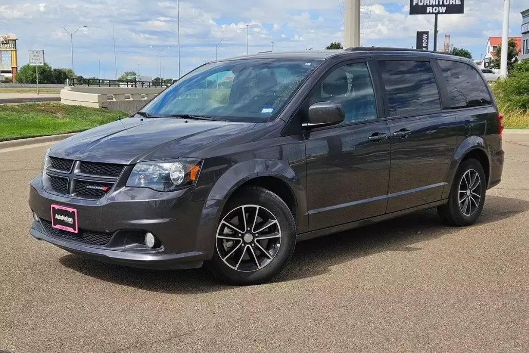 2019 Dodge Grand Caravan GT photo 1