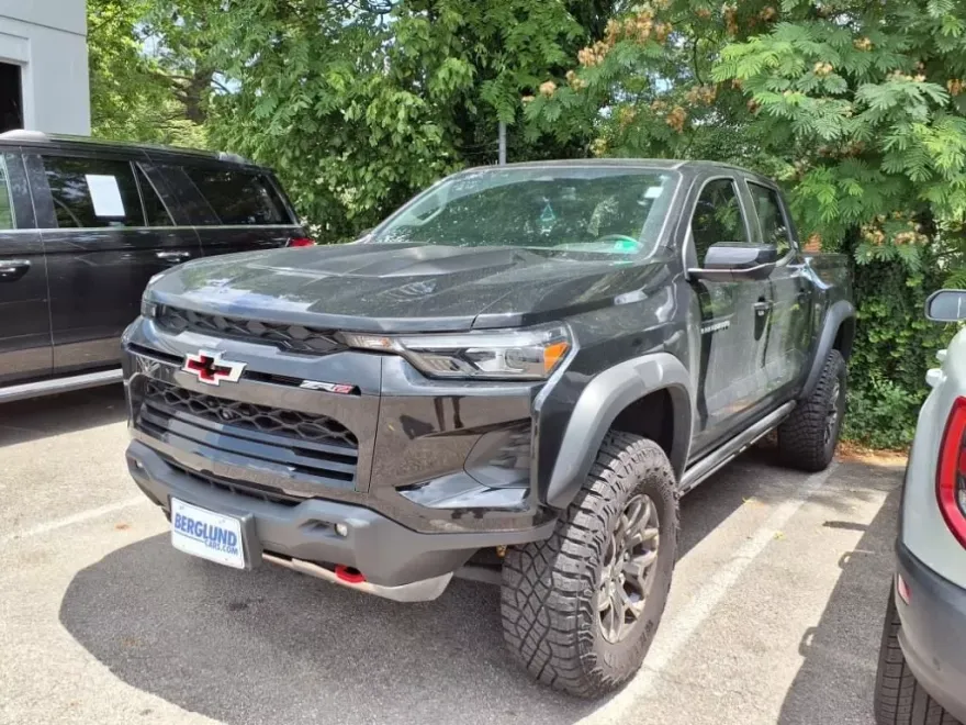 2024 Chevrolet Colorado ZR2 photo 1