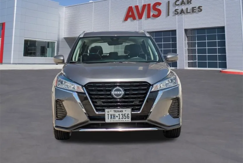 2024 Nissan Kicks SV photo 1