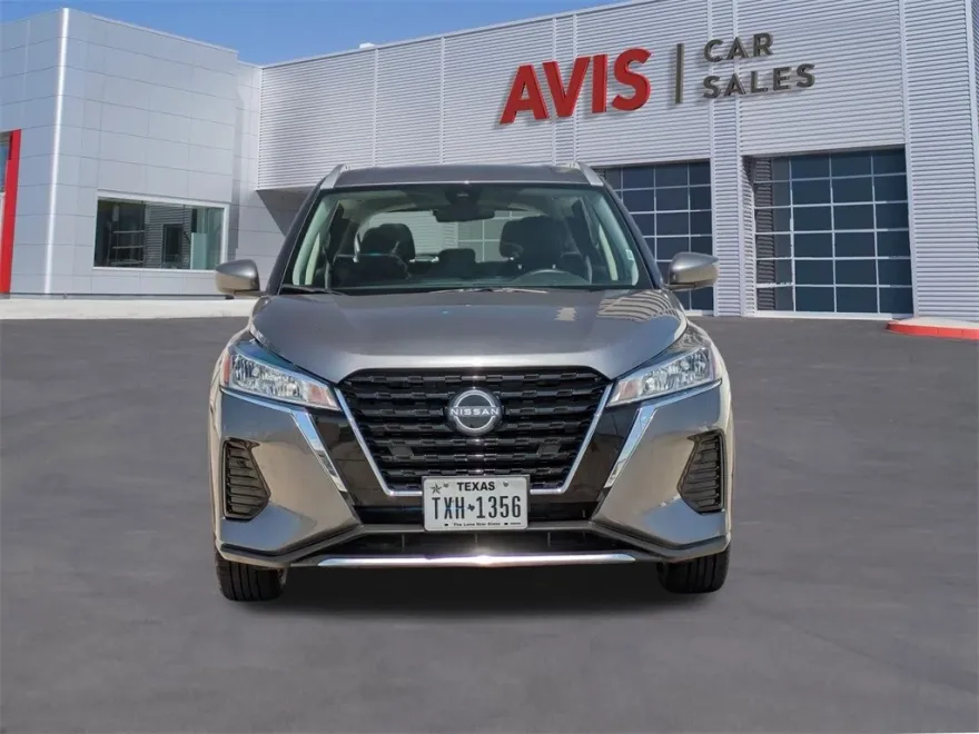 2024 Nissan Kicks SV photo 1