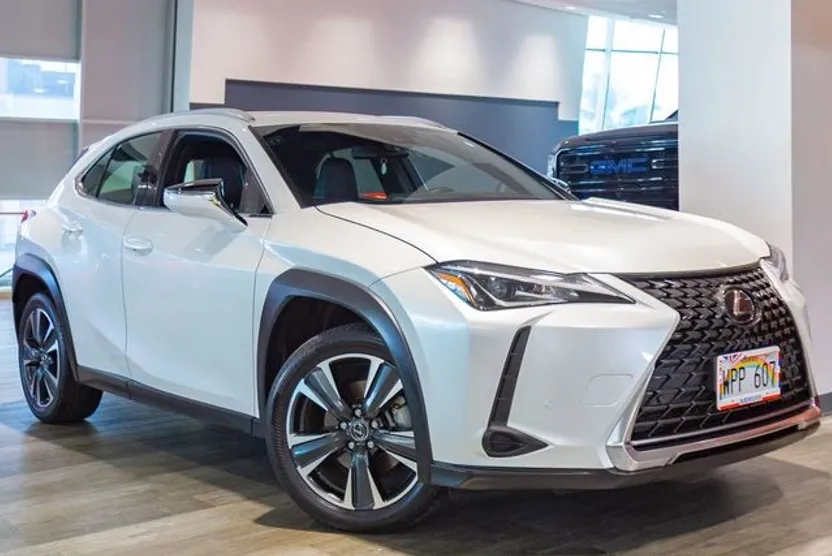 2022 Lexus UX 200 photo 1