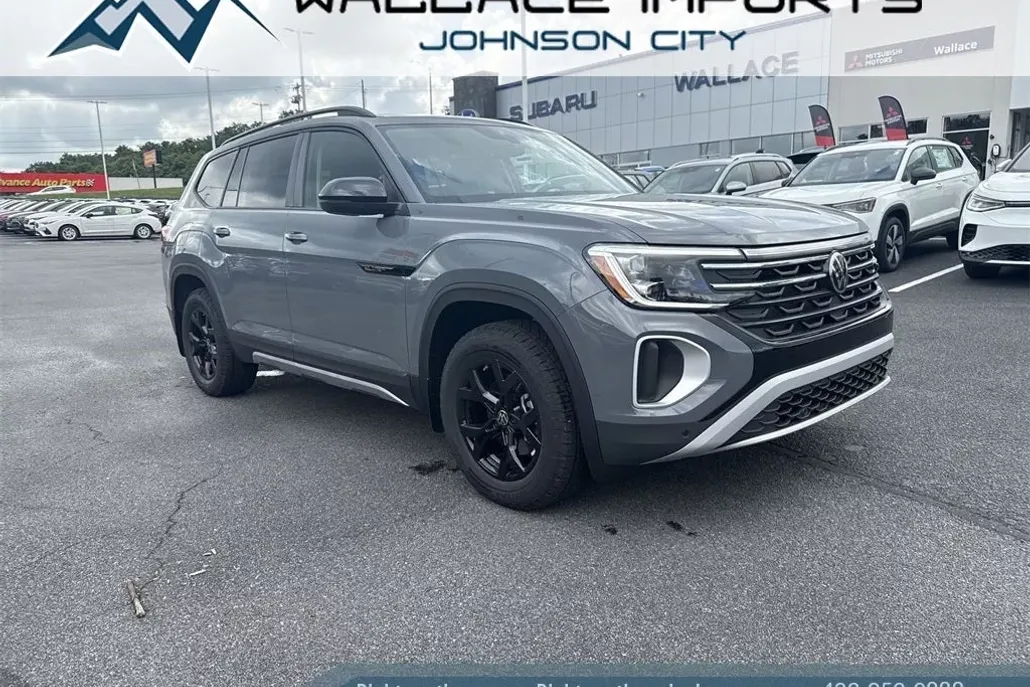 2025 Volkswagen Atlas Peak Edition SE photo 1