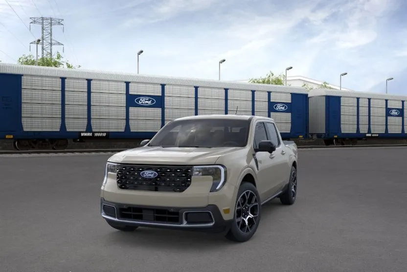 2025 Ford Maverick Lariat photo 1