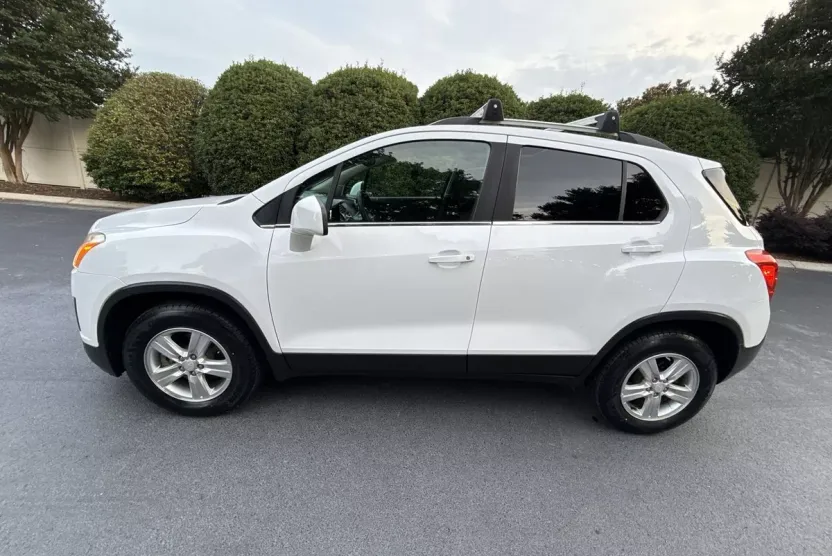 2016 Chevrolet Trax LT photo 1