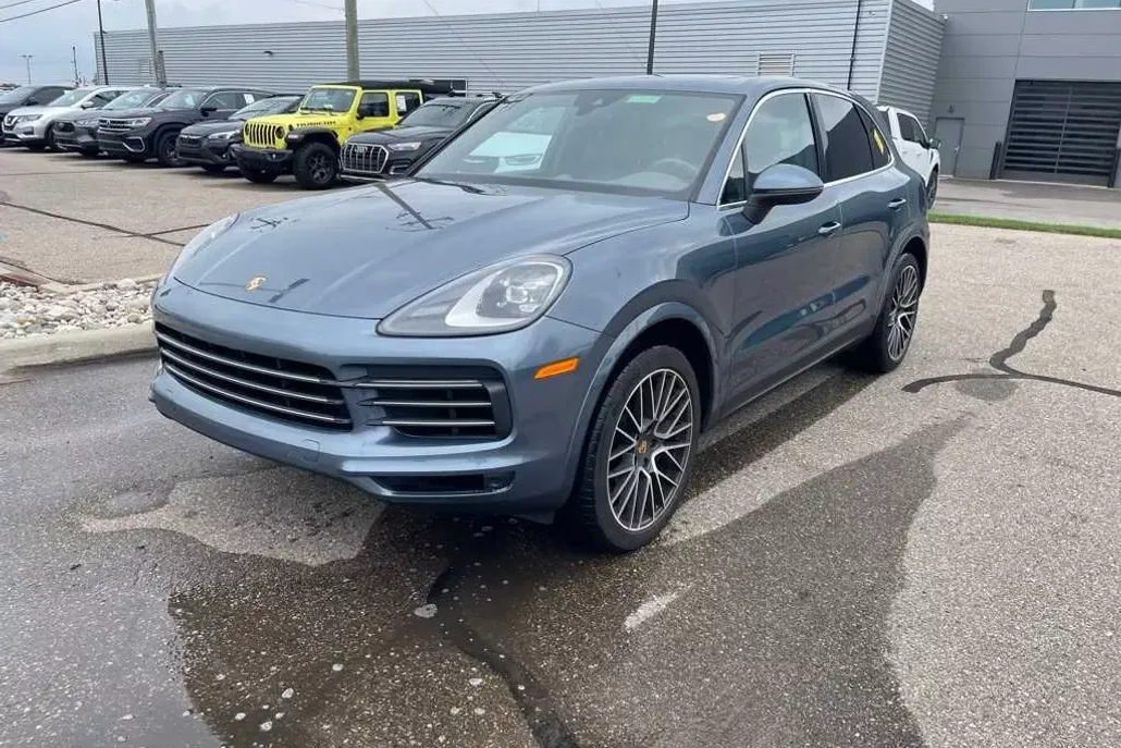 2019 Porsche Cayenne S photo 1