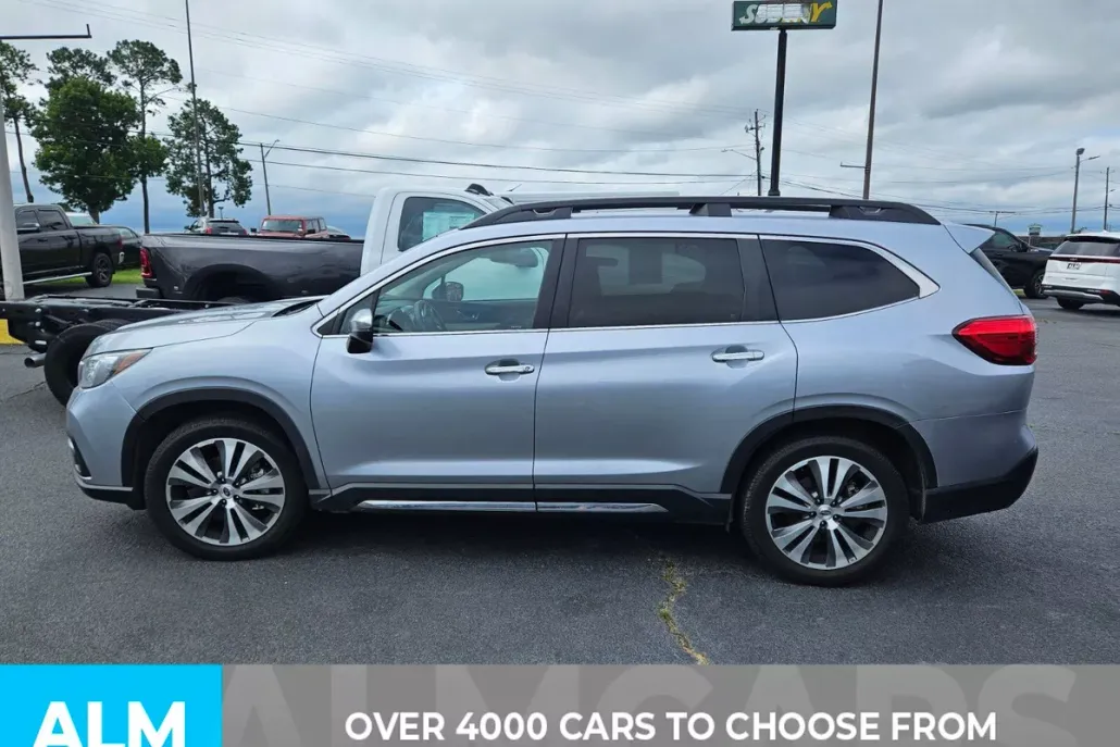 2022 Subaru Ascent Touring photo 1