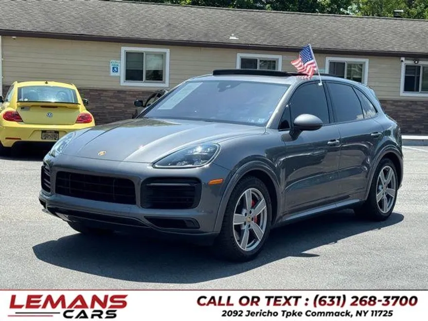 2021 Porsche Cayenne GTS photo 1