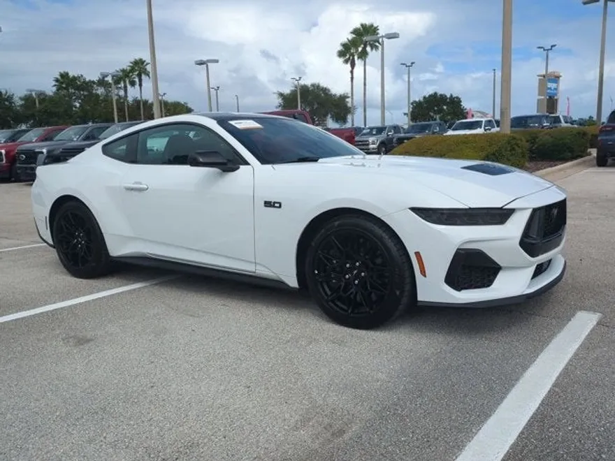 2024 Ford Mustang GT Premium photo 1