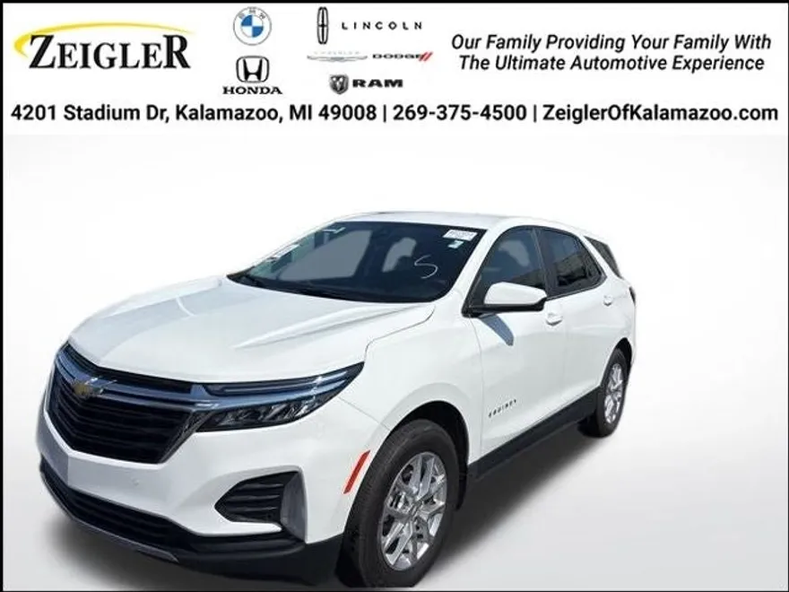 2023 Chevrolet Equinox LT photo 1