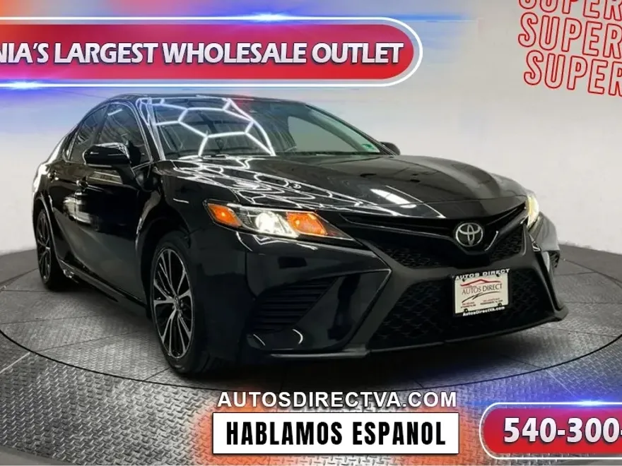 2019 Toyota Camry SE photo 1