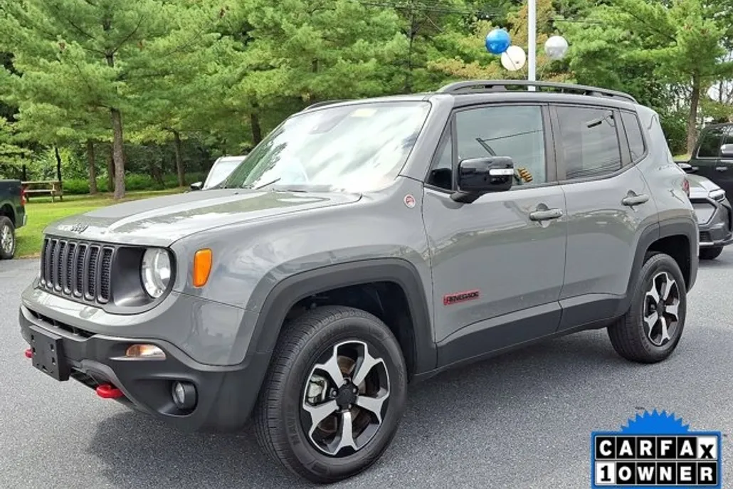 2022 Jeep Renegade Trailhawk photo 1