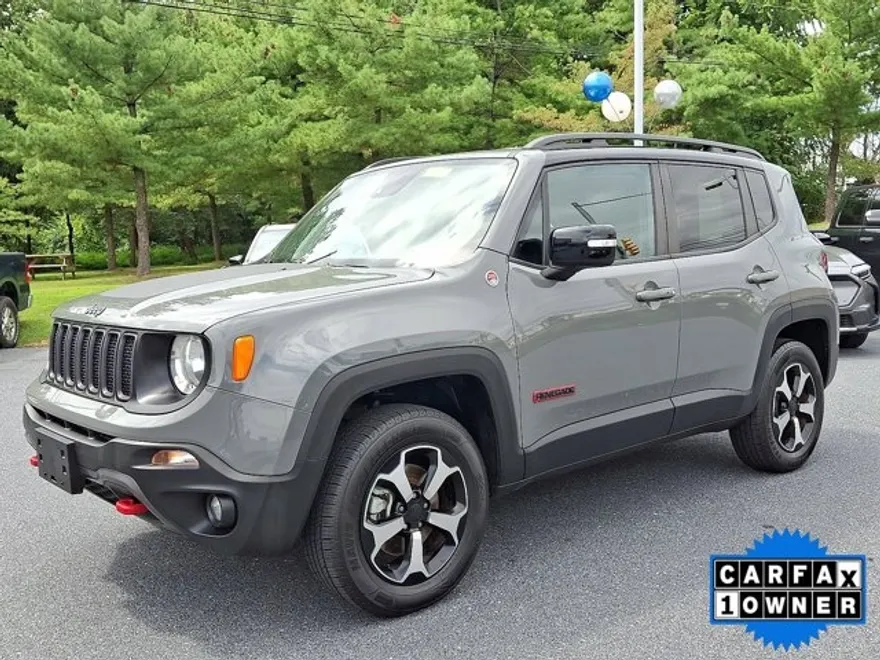 2022 Jeep Renegade Trailhawk photo 1