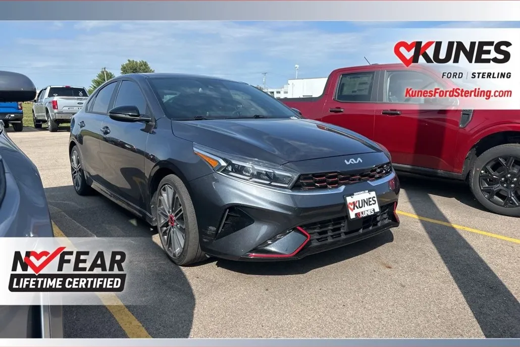 2022 Kia Forte GT photo 1