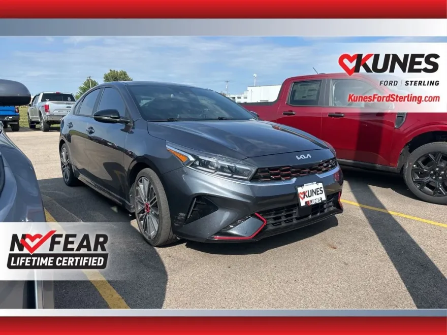2022 Kia Forte GT photo 1