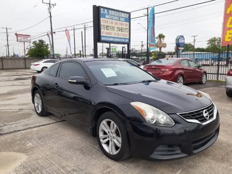 2013 Nissan Altima 2.5 S photo 1