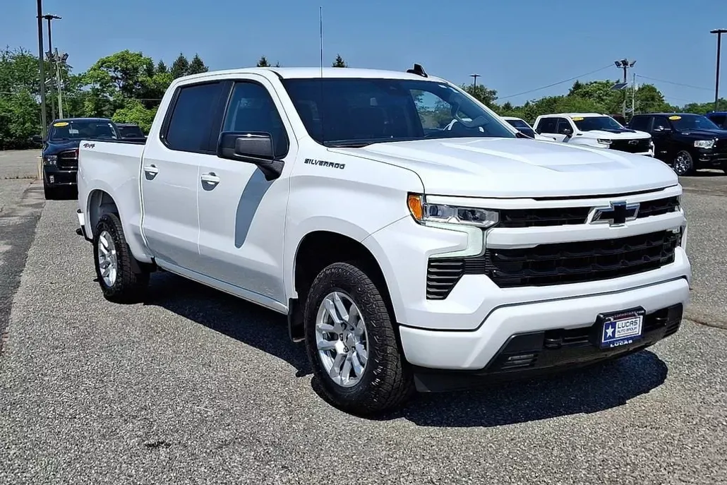 2023 Chevrolet Silverado 1500 RST photo 1