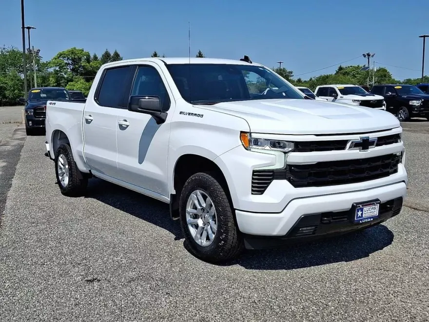2023 Chevrolet Silverado 1500 RST photo 1