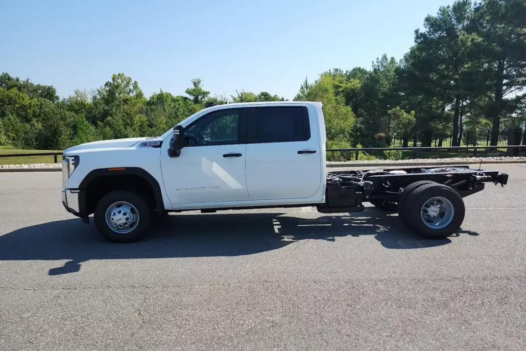 2026 Gmc Sierra 3500 HD Pro photo 1