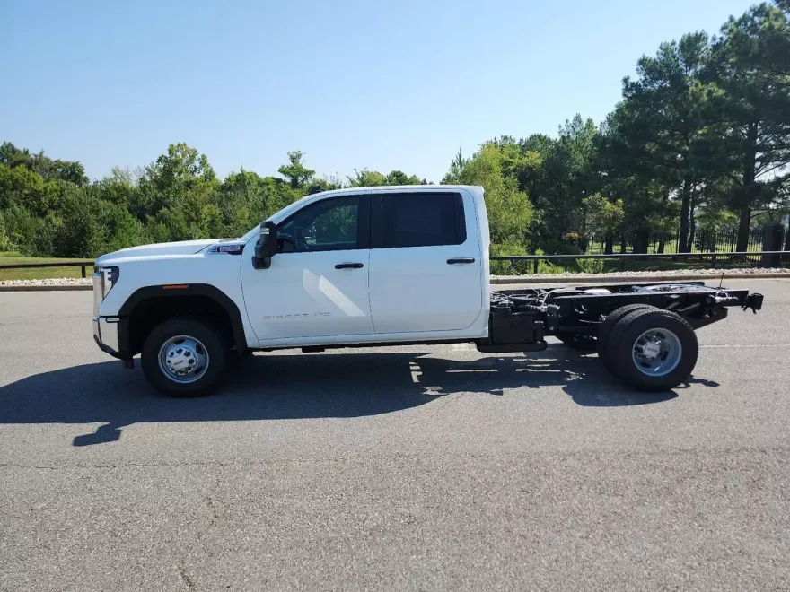 2026 Gmc Sierra 3500 HD Pro photo 1