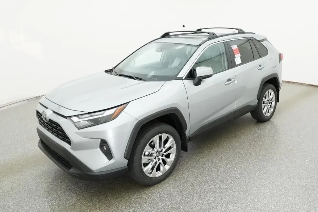 2025 Toyota RAV4 XLE Premium photo 1
