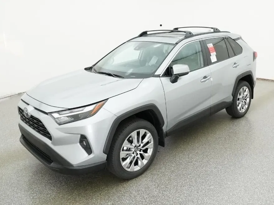 2025 Toyota RAV4 XLE Premium photo 1