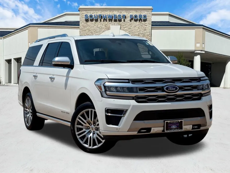 2022 Ford Expedition MAX Platinum photo 1