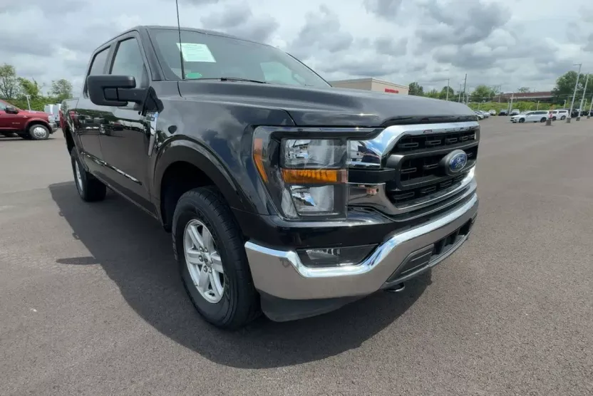 2023 Ford F-150 XLT photo 1