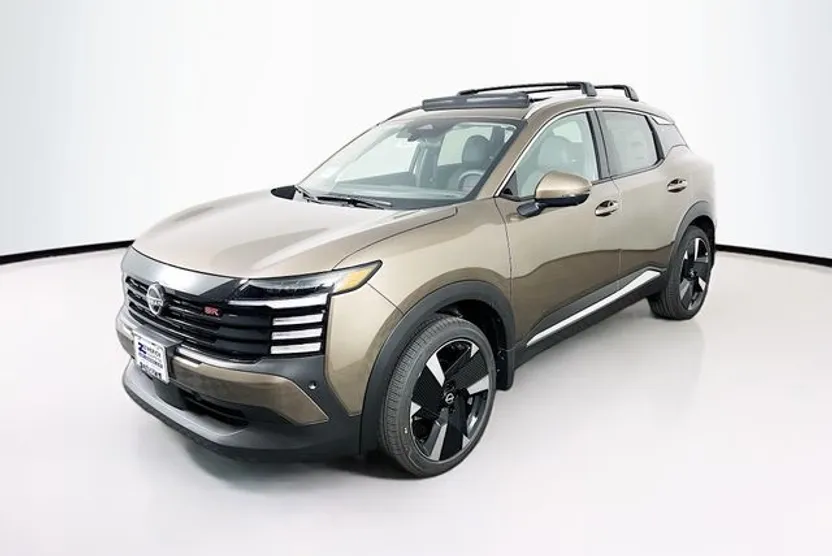 2025 Nissan Kicks SR photo 1