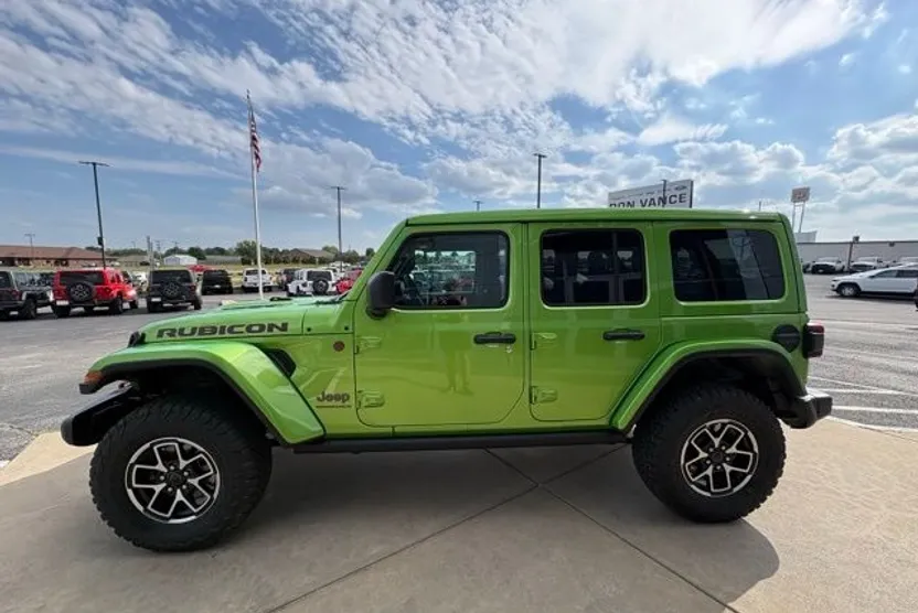 2025 Jeep Wrangler Rubicon High Tide photo 1