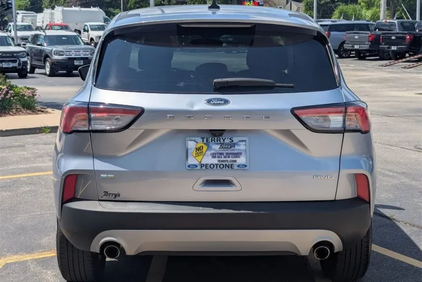 2022 Ford Escape SE photo 1