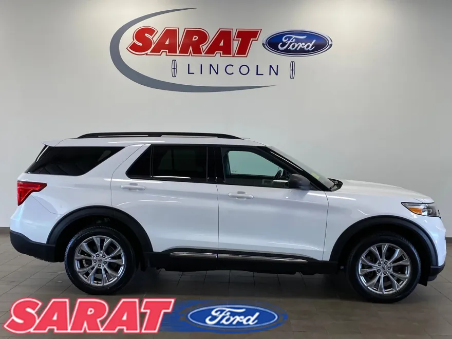 2022 Ford Explorer XLT photo 1