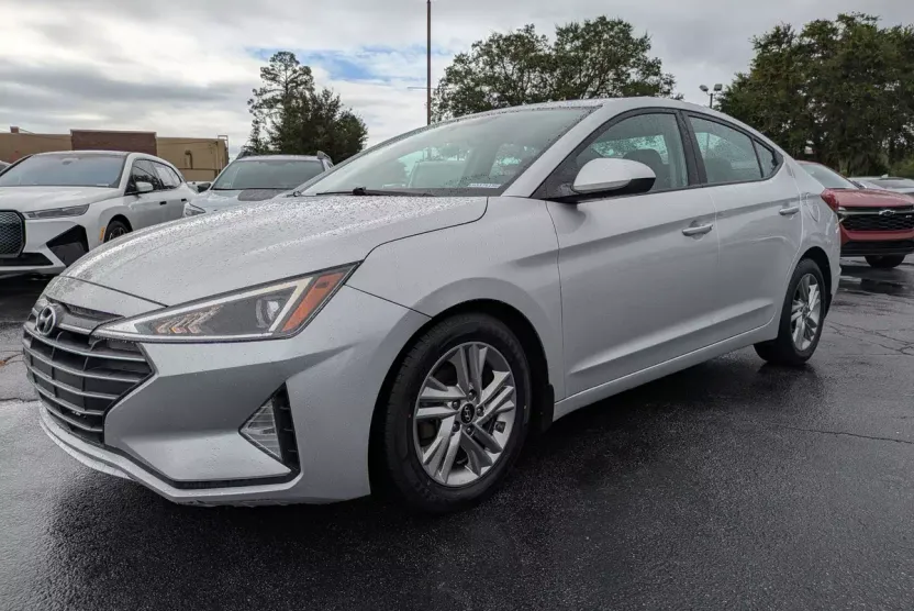 2020 Hyundai Elantra Value Edition photo 1